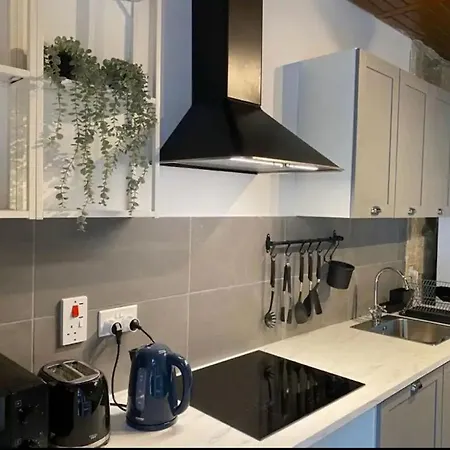 Duplex In St. Julians *